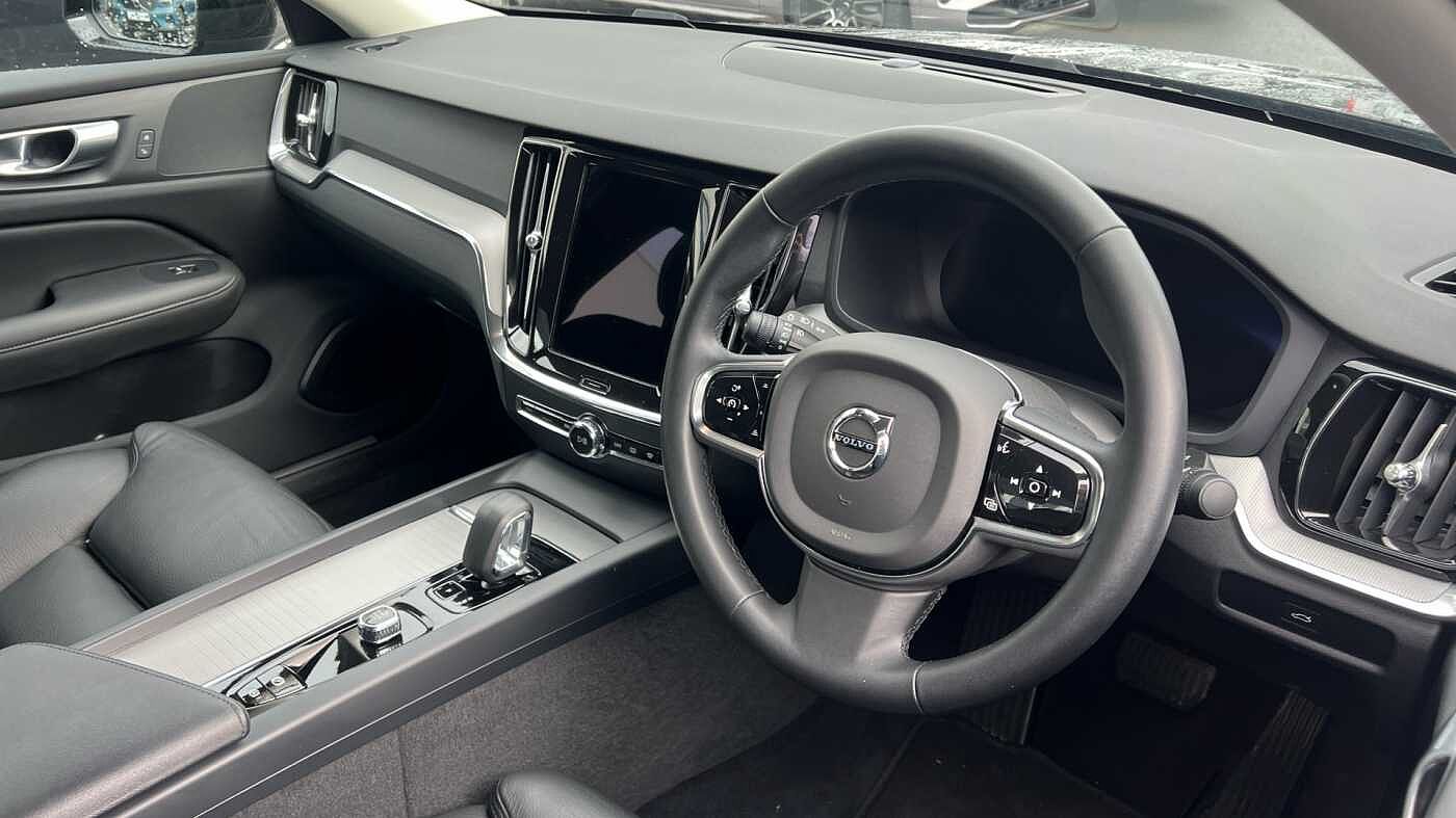 Volvo S60 Plus, B5 AWD Mild hybrid, Petrol, Dark