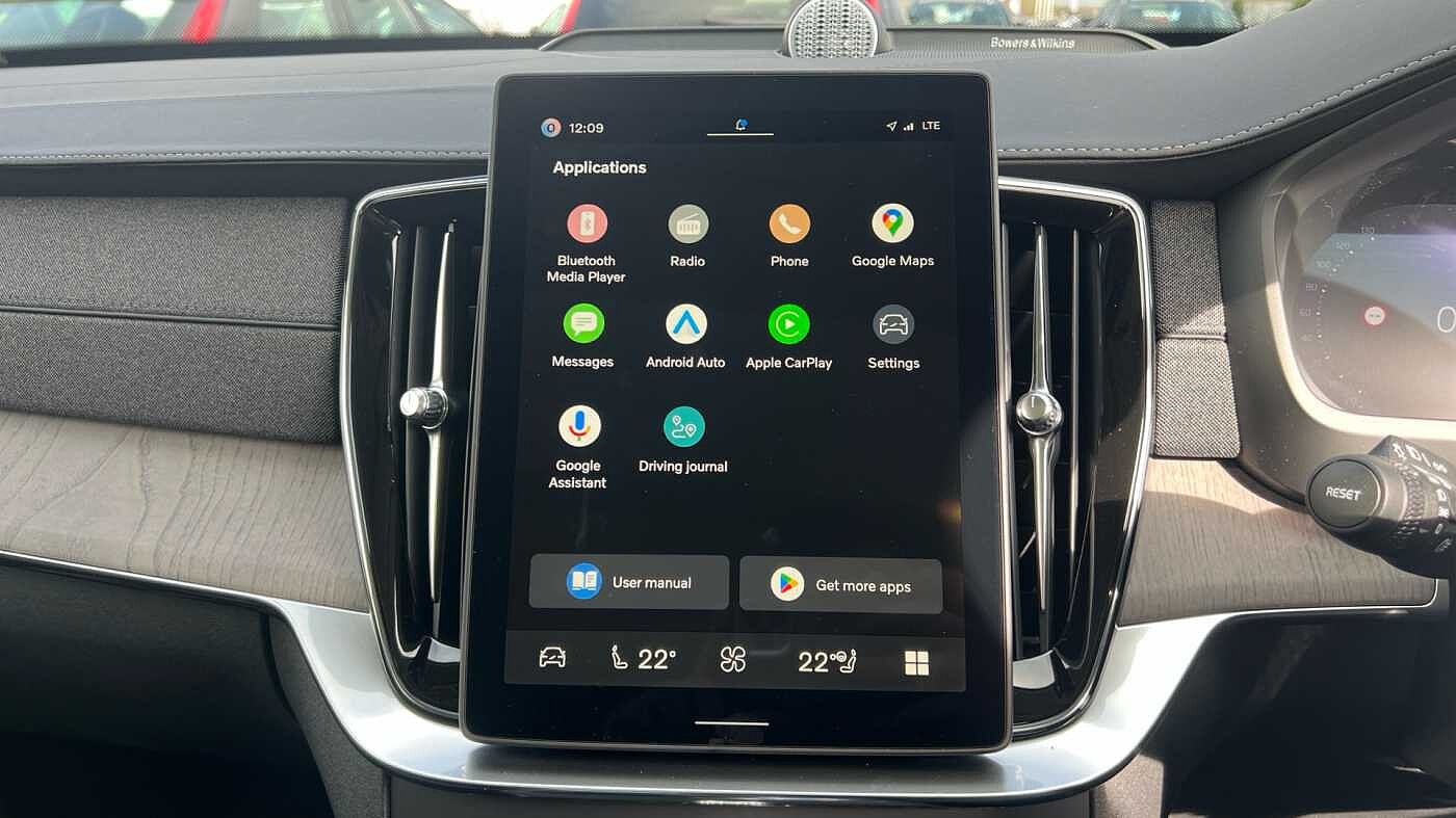 Volvo XC90 Ultra, T8 AWD Plug-in hybrid, Electric/Petrol, Dark, 7 Seats