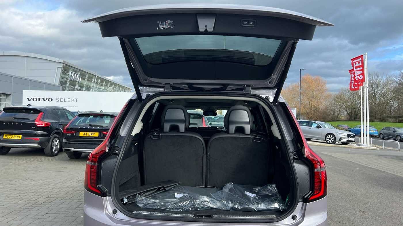 Volvo XC90 Ultra, T8 AWD Plug-in hybrid, Electric/Petrol, Dark, 7 Seats