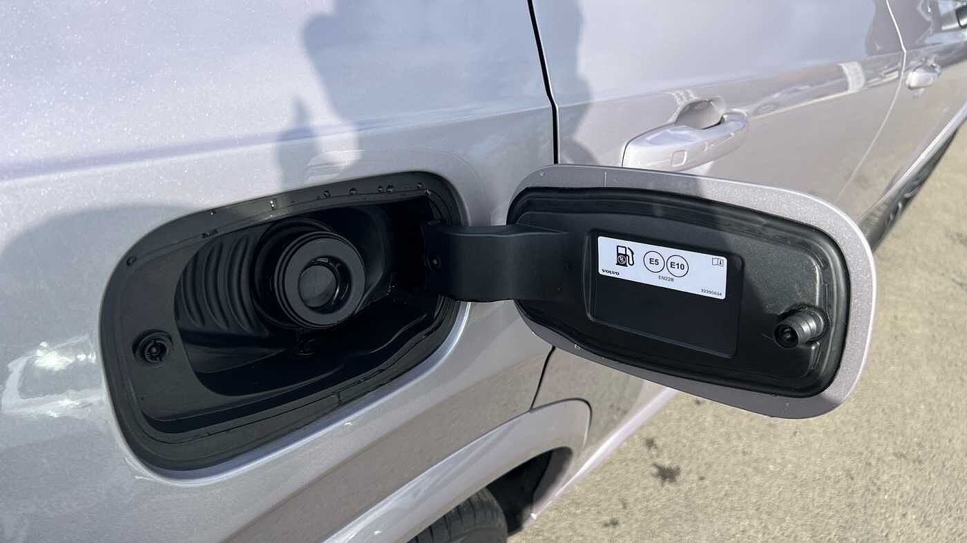 Volvo XC90 Ultra, T8 AWD Plug-in hybrid, Electric/Petrol, Dark, 7 Seats