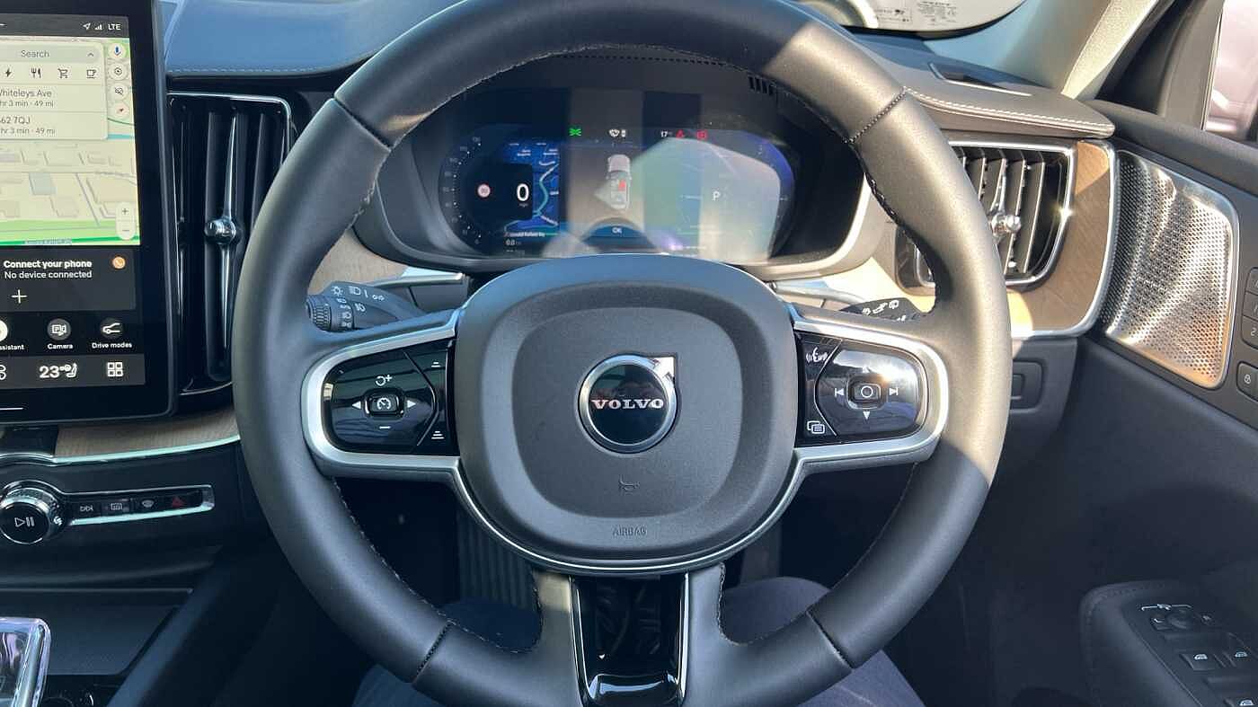 Volvo XC60 Ultra, T8 AWD Plug-in hybrid, Electric/Petrol, Dark