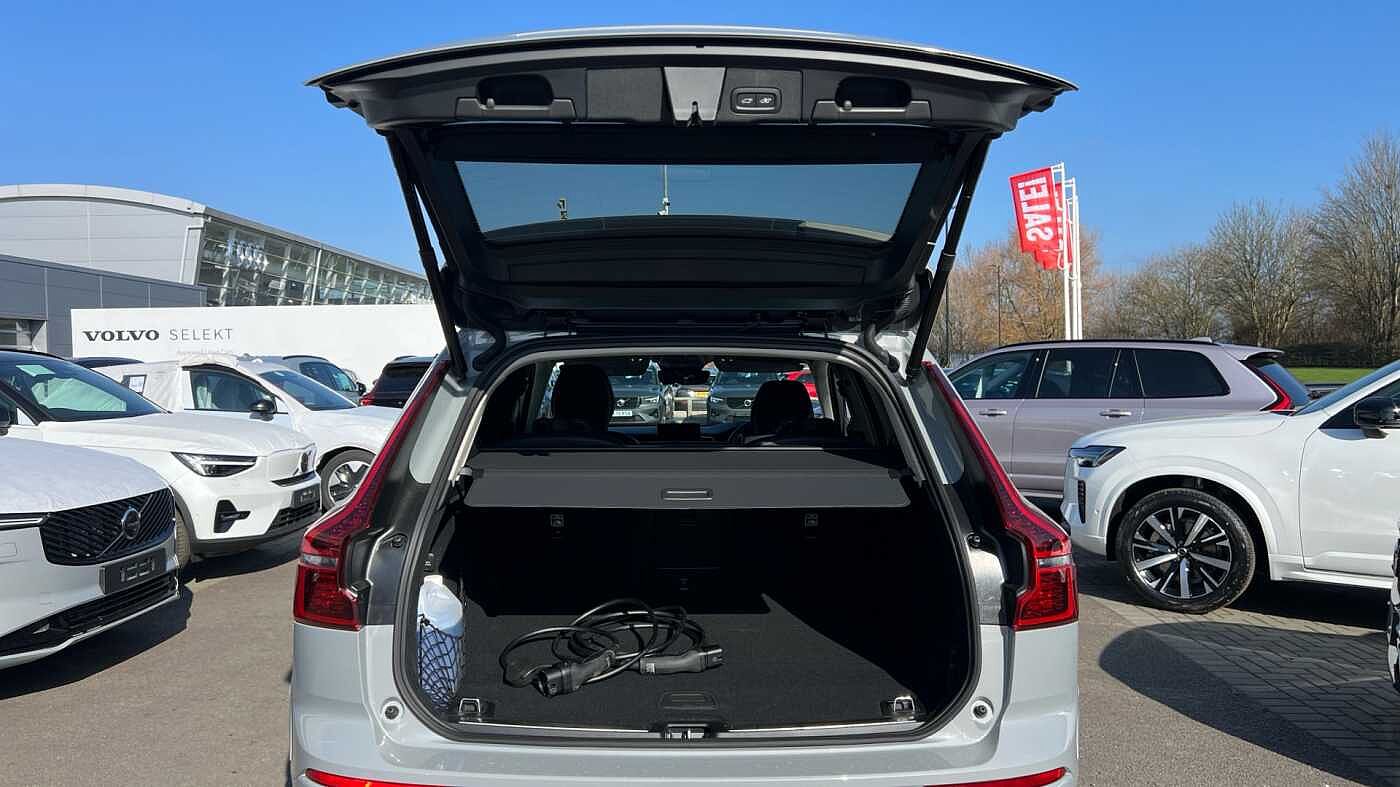 Volvo XC60 Ultra, T8 AWD Plug-in hybrid, Electric/Petrol, Dark