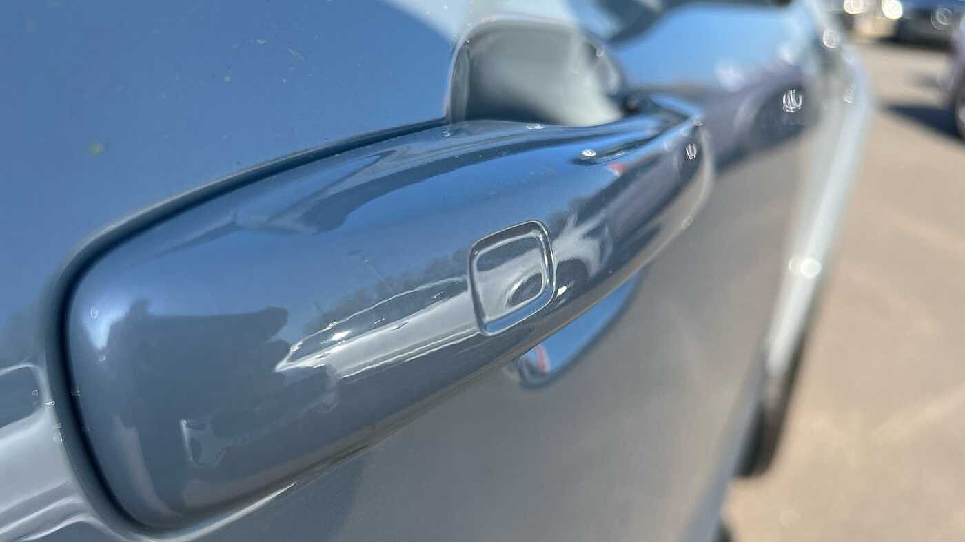 Volvo XC60 Ultra, T8 AWD Plug-in hybrid, Electric/Petrol, Dark