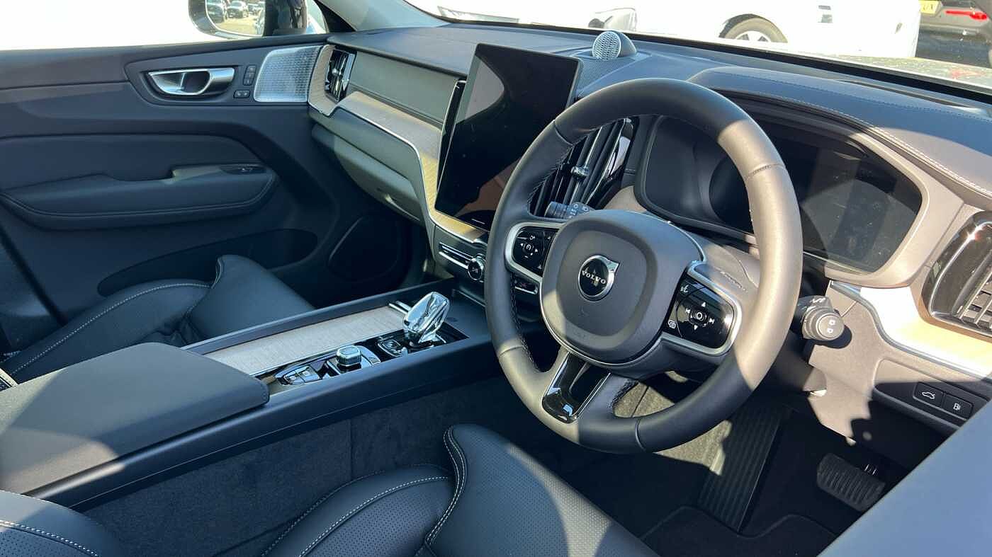 Volvo XC60 Ultra, T8 AWD Plug-in hybrid, Electric/Petrol, Dark