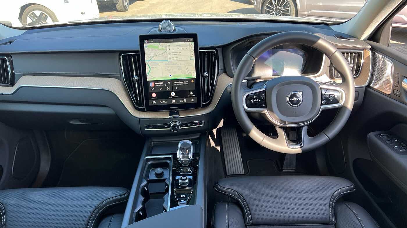 Volvo XC60 Ultra, T8 AWD Plug-in hybrid, Electric/Petrol, Dark