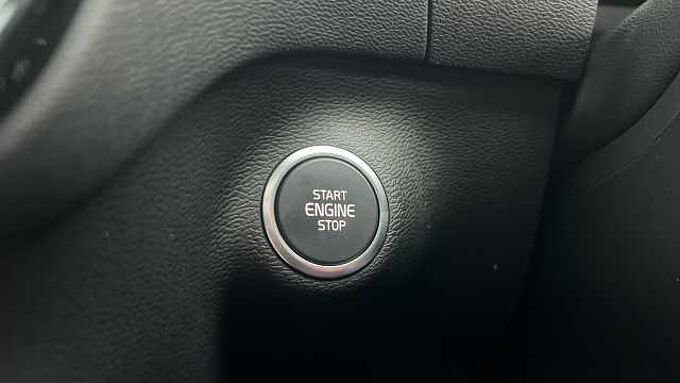 Volvo XC40 Ultra, B3 Mild hybrid, Petrol, Dark