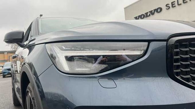 Volvo XC40 Ultra, B3 Mild hybrid, Petrol, Dark