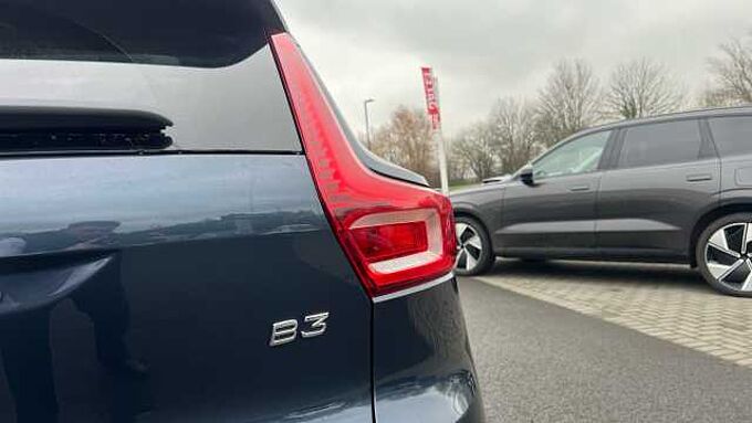 Volvo XC40 Ultra, B3 Mild hybrid, Petrol, Dark