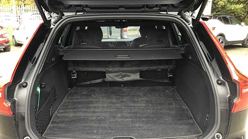 Volvo XC60 Black Edition Ultra, T8 AWD Plug-in hybrid, Electric/Petrol