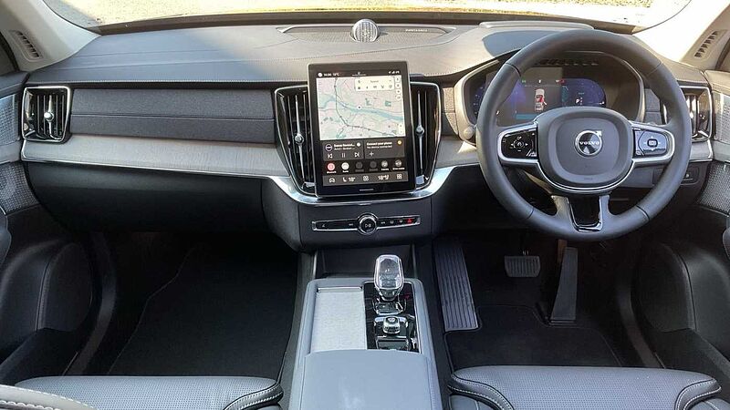 Volvo XC90 Ultra, T8 AWD Plug-in hybrid, Electric/Petrol, Dark, 7 Seats