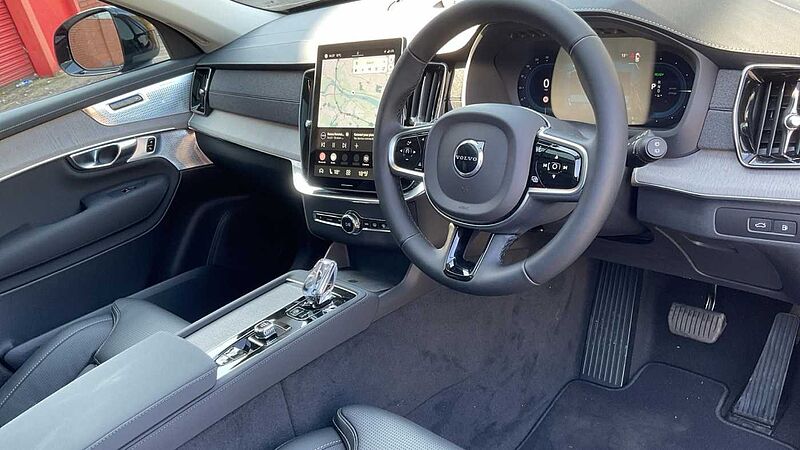 Volvo XC90 Ultra, T8 AWD Plug-in hybrid, Electric/Petrol, Dark, 7 Seats
