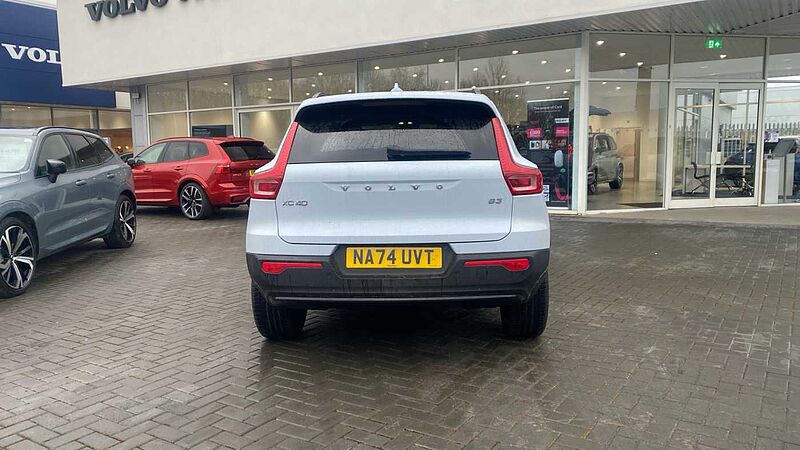 Volvo XC40 Ultra, B3 Mild hybrid, Petrol, Dark
