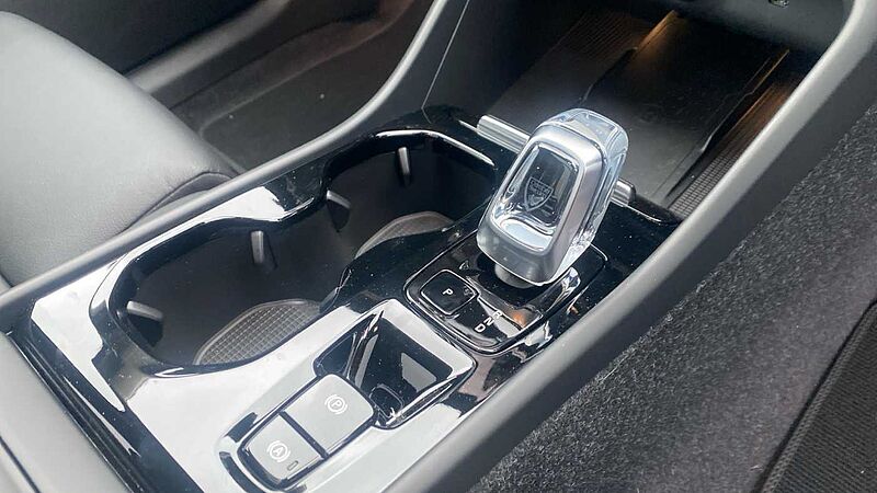 Volvo XC40 Ultra, B3 Mild hybrid, Petrol, Dark