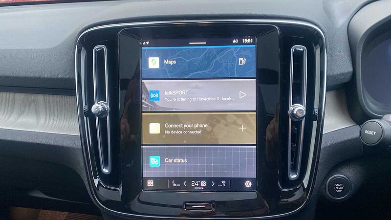 Volvo XC40 Ultra, B3 Mild hybrid, Petrol, Dark