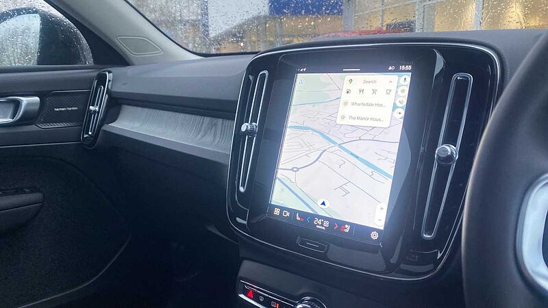 Volvo XC40 Ultra, B3 Mild hybrid, Petrol, Dark