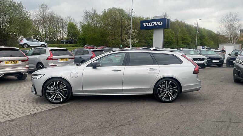 Volvo V90 Ultra, T8 AWD Plug-in hybrid, Electric/Petrol, Dark