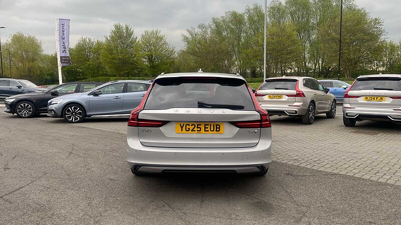 Volvo V90 Ultra, T8 AWD Plug-in hybrid, Electric/Petrol, Dark