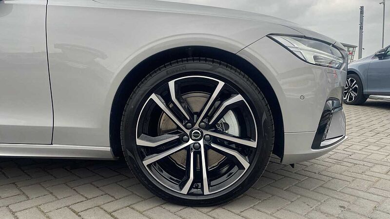 Volvo V90 Ultra, T8 AWD Plug-in hybrid, Electric/Petrol, Dark