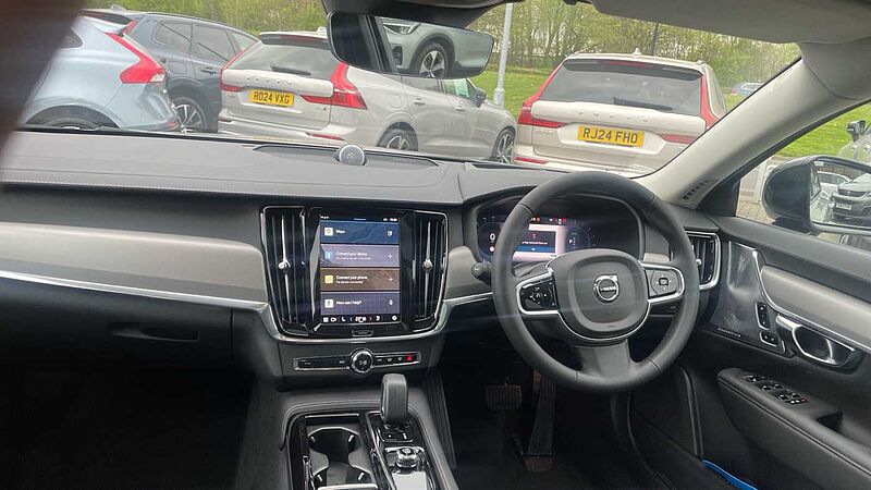 Volvo V90 Ultra, T8 AWD Plug-in hybrid, Electric/Petrol, Dark