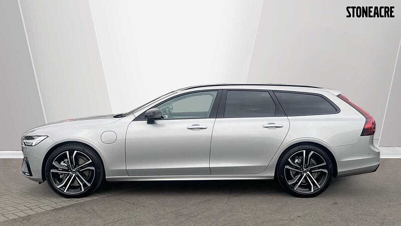 Volvo V90 Ultra, T8 AWD Plug-in hybrid, Electric/Petrol, Dark