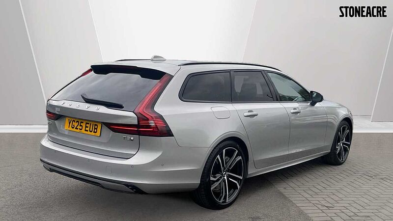 Volvo V90 Ultra, T8 AWD Plug-in hybrid, Electric/Petrol, Dark