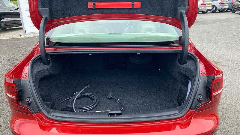 Volvo S60 Recharge Plus, T8 AWD Plug-in hybrid, Electric/Petrol, Dark