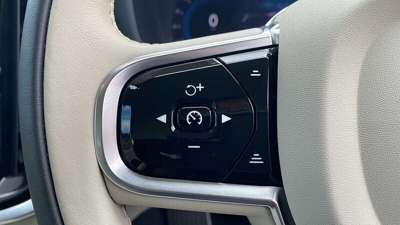 Volvo S60 Recharge Plus, T8 AWD Plug-in hybrid, Electric/Petrol, Dark