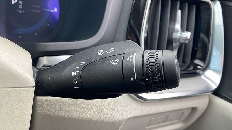 Volvo S60 Recharge Plus, T8 AWD Plug-in hybrid, Electric/Petrol, Dark