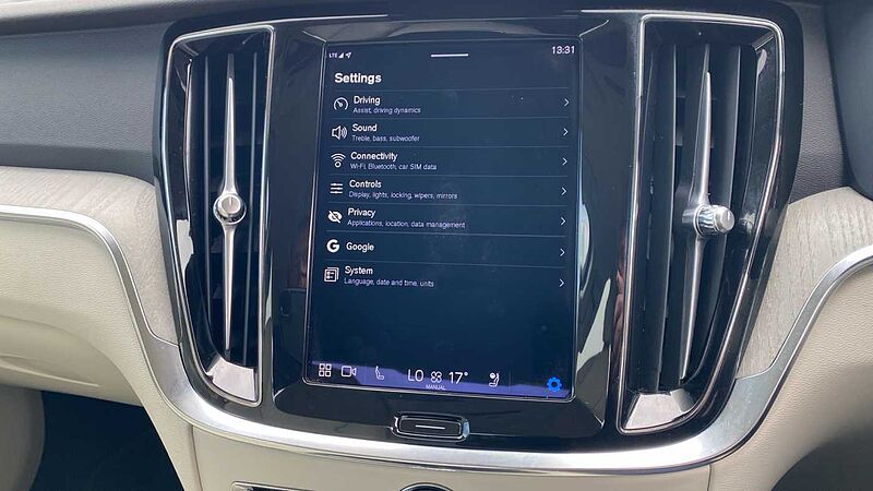 Volvo S60 Recharge Plus, T8 AWD Plug-in hybrid, Electric/Petrol, Dark