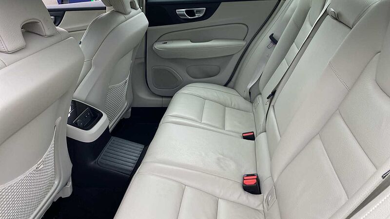 Volvo S60 Recharge Plus, T8 AWD Plug-in hybrid, Electric/Petrol, Dark