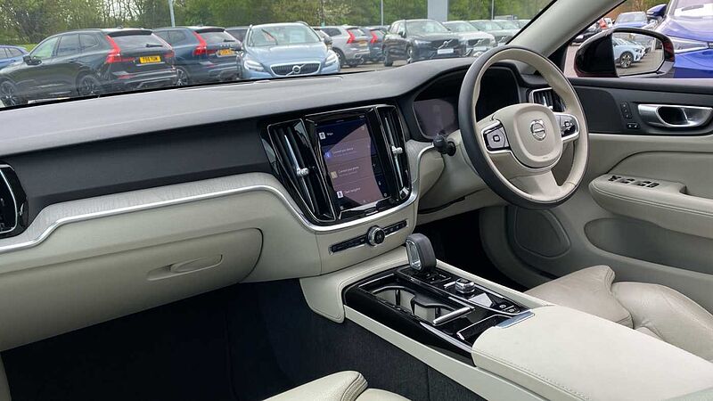 Volvo S60 Recharge Plus, T8 AWD Plug-in hybrid, Electric/Petrol, Dark