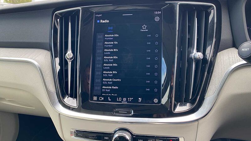 Volvo S60 Recharge Plus, T8 AWD Plug-in hybrid, Electric/Petrol, Dark