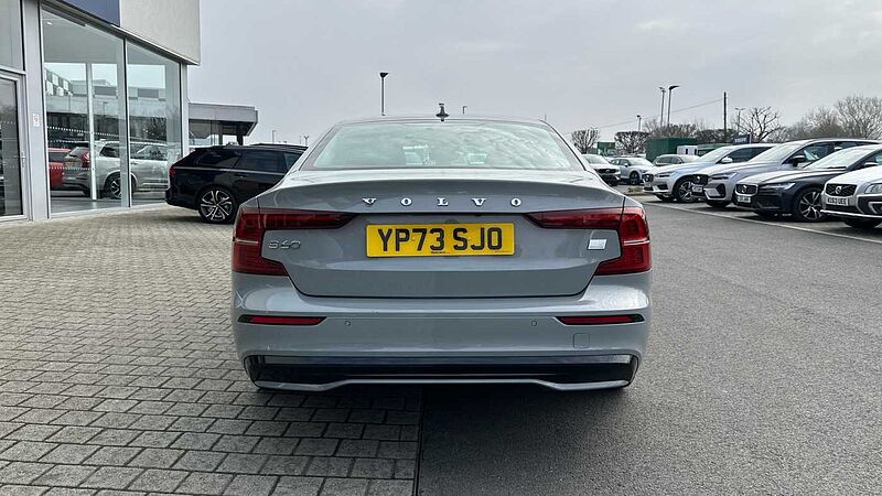 Volvo S60 Recharge Plus, T8 AWD Plug-in hybrid, Electric/Petrol, Dark