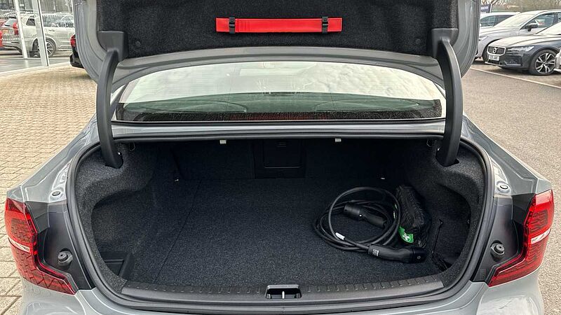 Volvo S60 Recharge Plus, T8 AWD Plug-in hybrid, Electric/Petrol, Dark