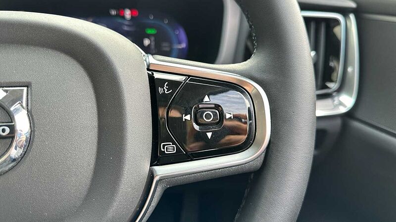 Volvo S60 Recharge Plus, T8 AWD Plug-in hybrid, Electric/Petrol, Dark