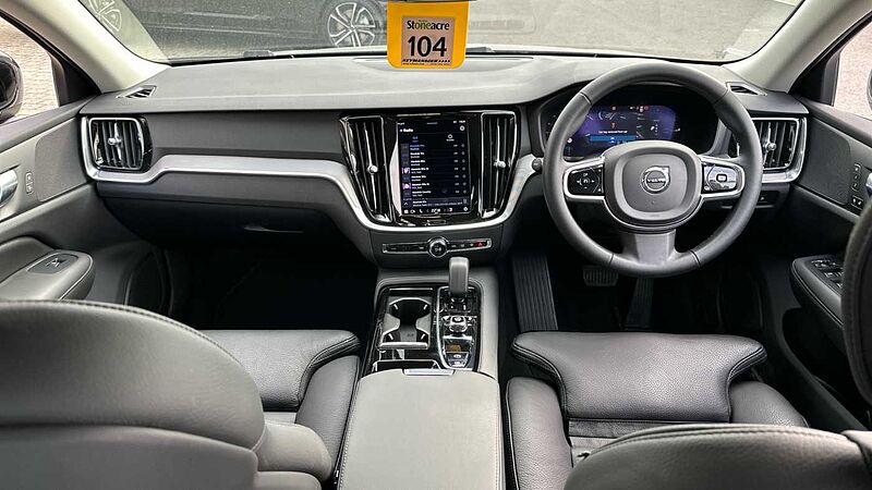 Volvo S60 Recharge Plus, T8 AWD Plug-in hybrid, Electric/Petrol, Dark