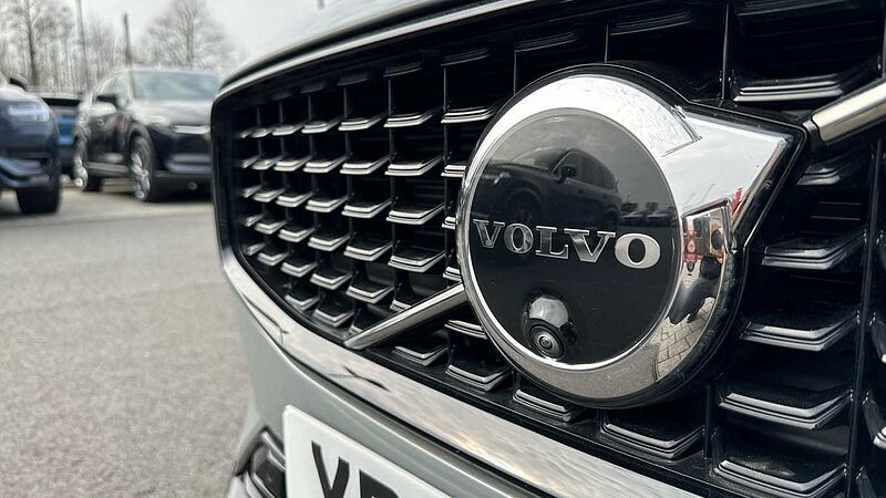 Volvo S60 Recharge Plus, T8 AWD Plug-in hybrid, Electric/Petrol, Dark