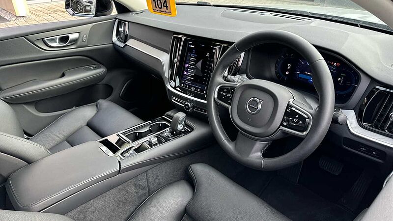Volvo S60 Recharge Plus, T8 AWD Plug-in hybrid, Electric/Petrol, Dark