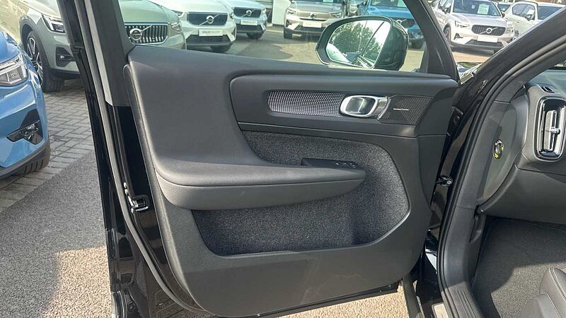 Volvo XC40 Black Edition Ultra, B4 Mild hybrid, Petrol
