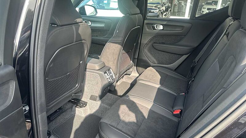 Volvo XC40 Black Edition Ultra, B4 Mild hybrid, Petrol