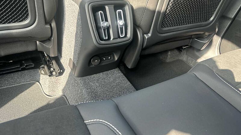 Volvo XC40 Black Edition Ultra, B4 Mild hybrid, Petrol