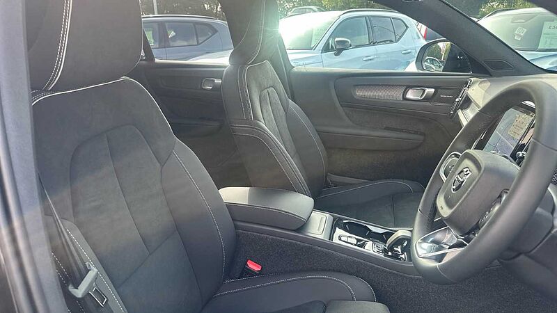 Volvo XC40 Black Edition Ultra, B4 Mild hybrid, Petrol