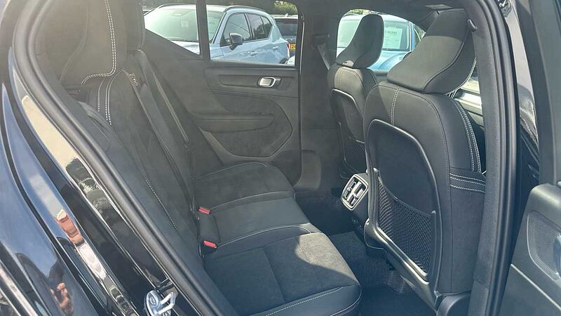 Volvo XC40 Black Edition Ultra, B4 Mild hybrid, Petrol