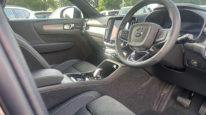 Volvo XC40 Black Edition Ultra, B4 Mild hybrid, Petrol
