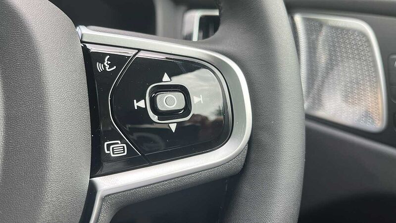 Volvo XC60 Ultra, T8 AWD Plug-in hybrid, Electric/Petrol, Dark