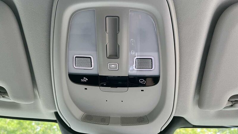 Volvo XC60 Ultra, T8 AWD Plug-in hybrid, Electric/Petrol, Dark