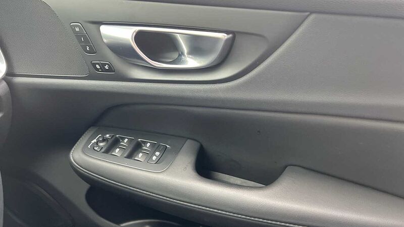 Volvo S60 Plus, B5 AWD Mild hybrid, Petrol, Dark