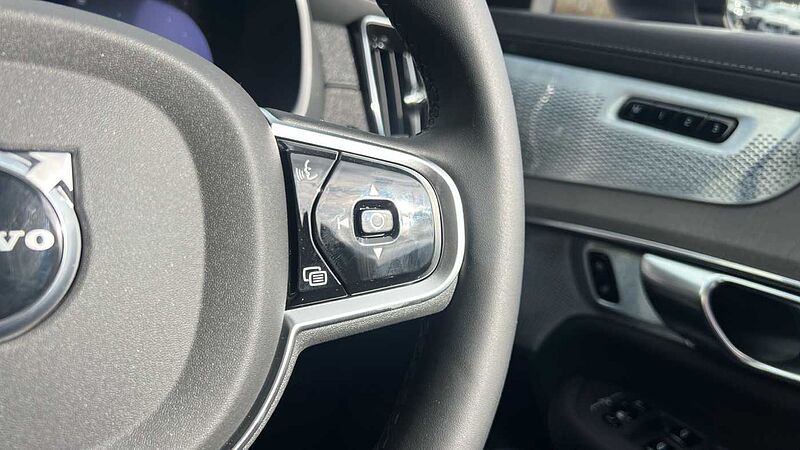 Volvo XC90 Ultra, T8 AWD Plug-in hybrid, Electric/Petrol, Dark, 7 Seats