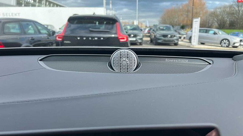 Volvo XC90 Ultra, T8 AWD Plug-in hybrid, Electric/Petrol, Dark, 7 Seats