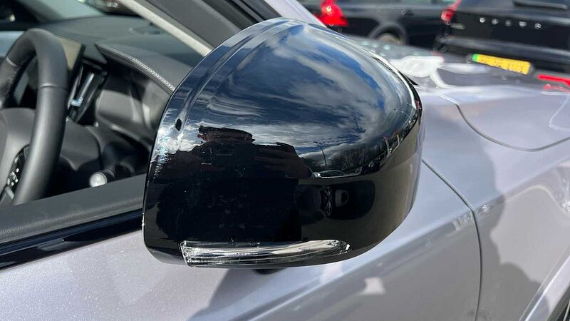 Volvo XC90 Ultra, T8 AWD Plug-in hybrid, Electric/Petrol, Dark, 7 Seats